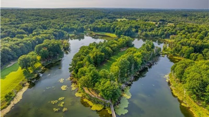 The Lakes Golf Course